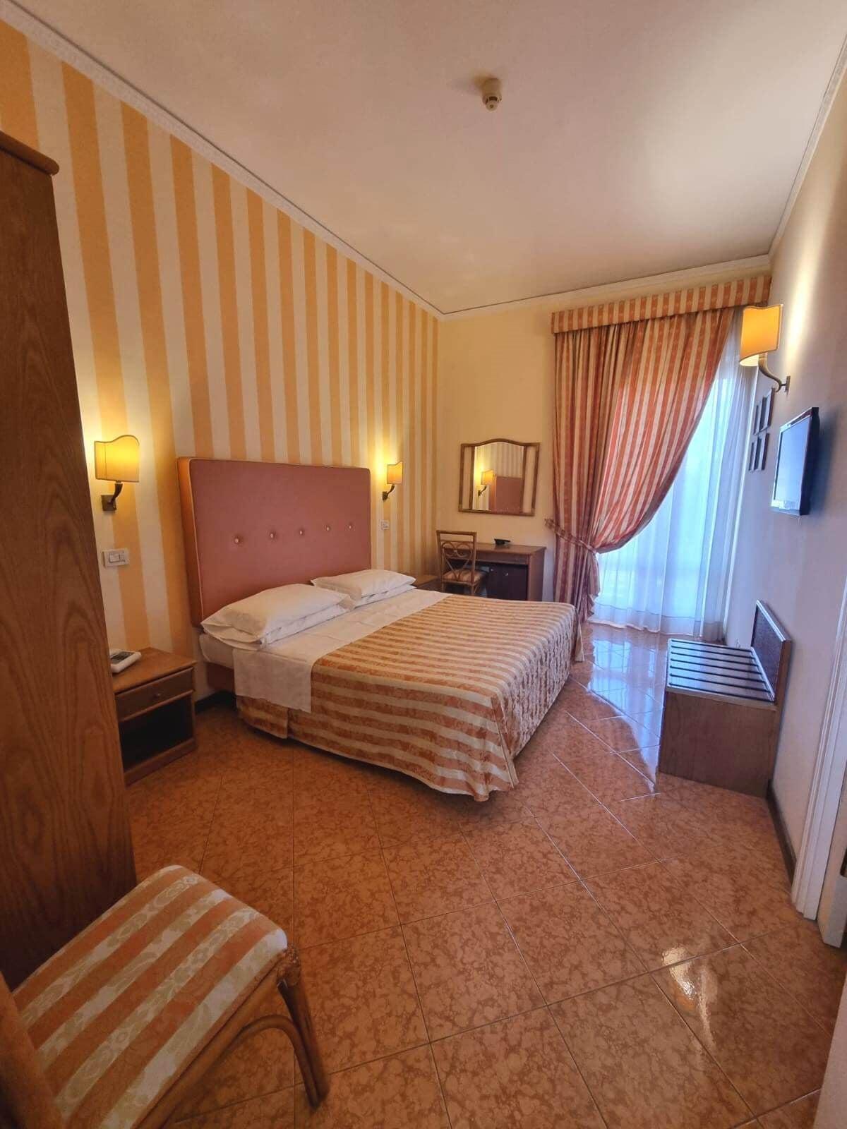 Hotel Girasole Sorrente Extérieur photo